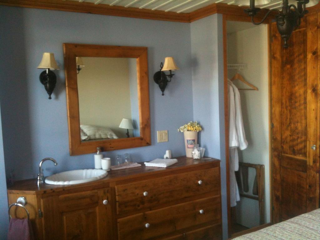 Auberge Du Maitre Forgeron Beaupré Стая снимка