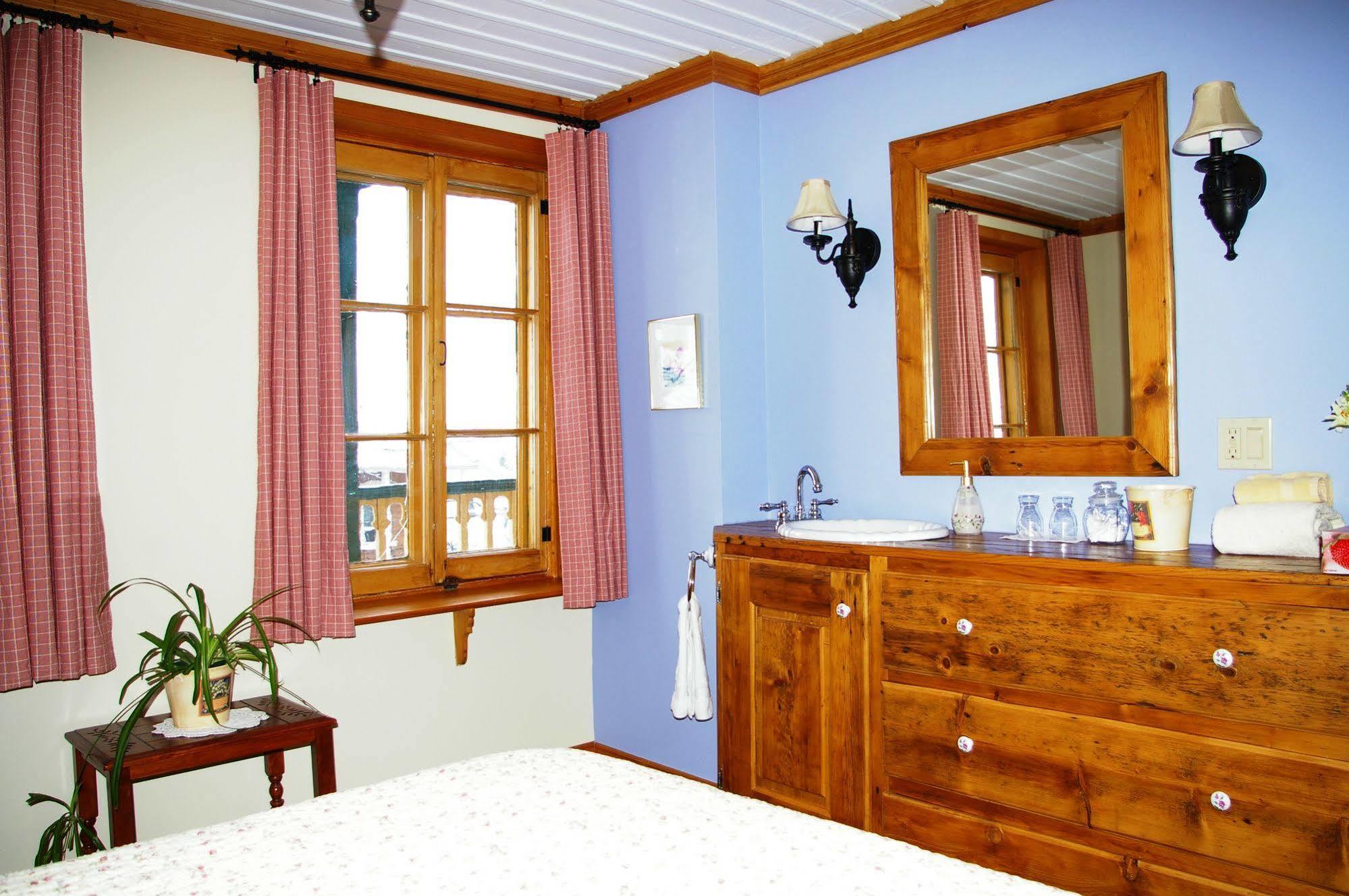 Auberge Du Maitre Forgeron Beaupré Екстериор снимка