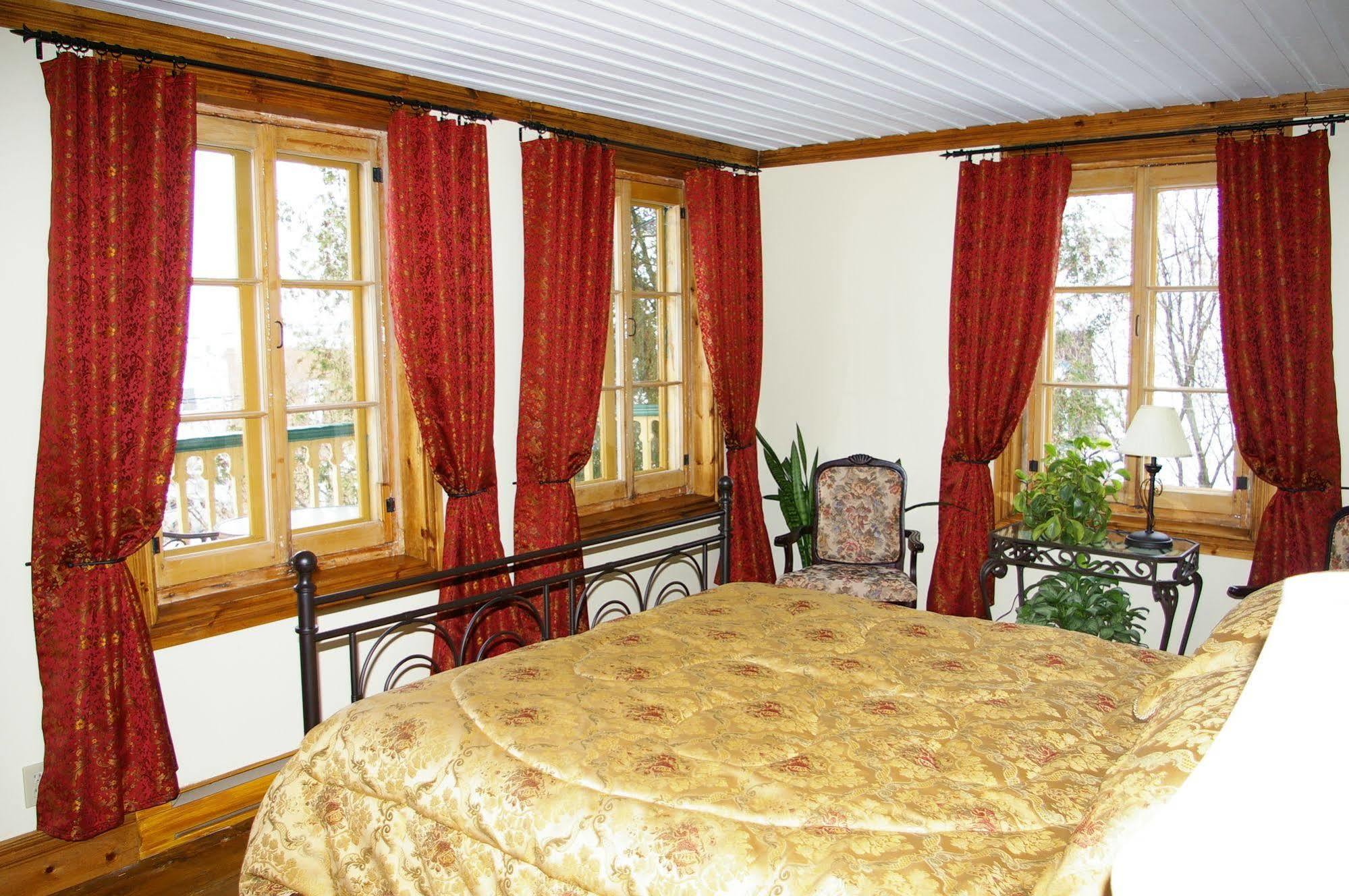 Auberge Du Maitre Forgeron Beaupré Екстериор снимка